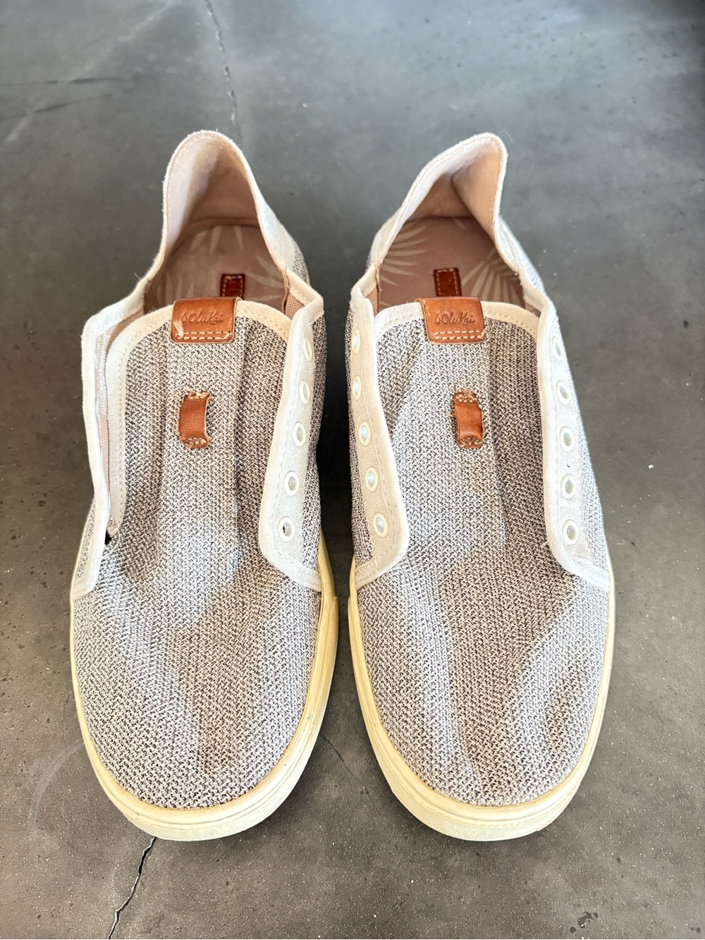 OluKai Pehuea Lī Women's Lightweight Sneakers Tapa Colorway Size 10